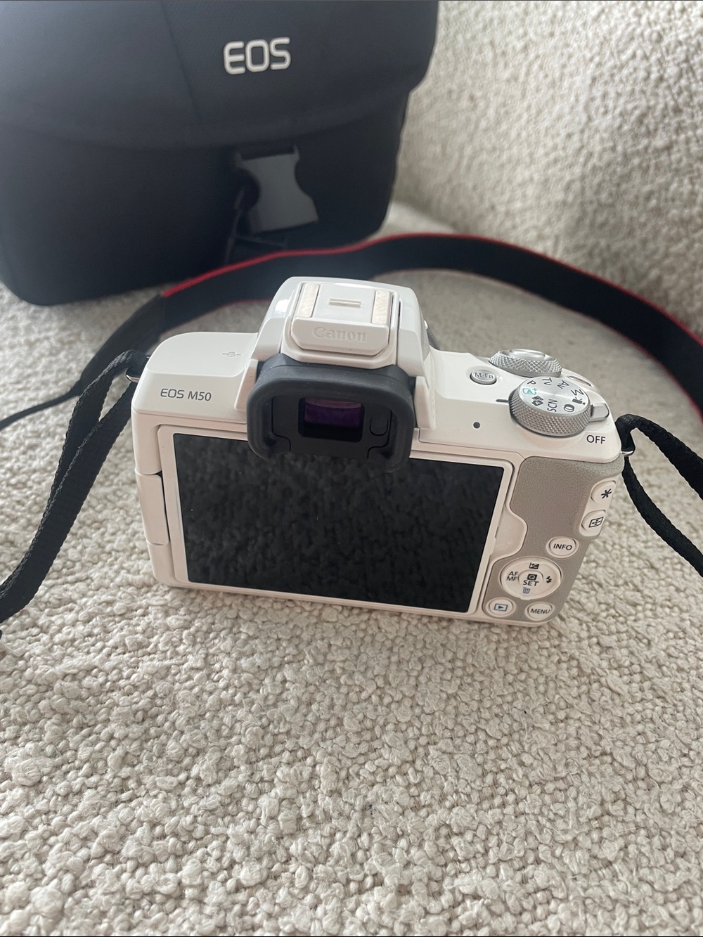 Canon EOS M50 - Picture 7 of 7